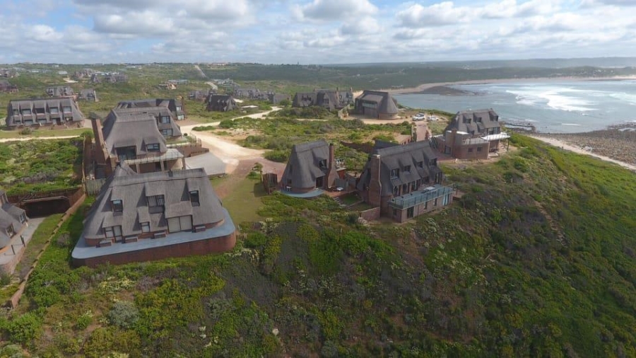 5 Bedroom Property for Sale in Stilbaai Wes Western Cape